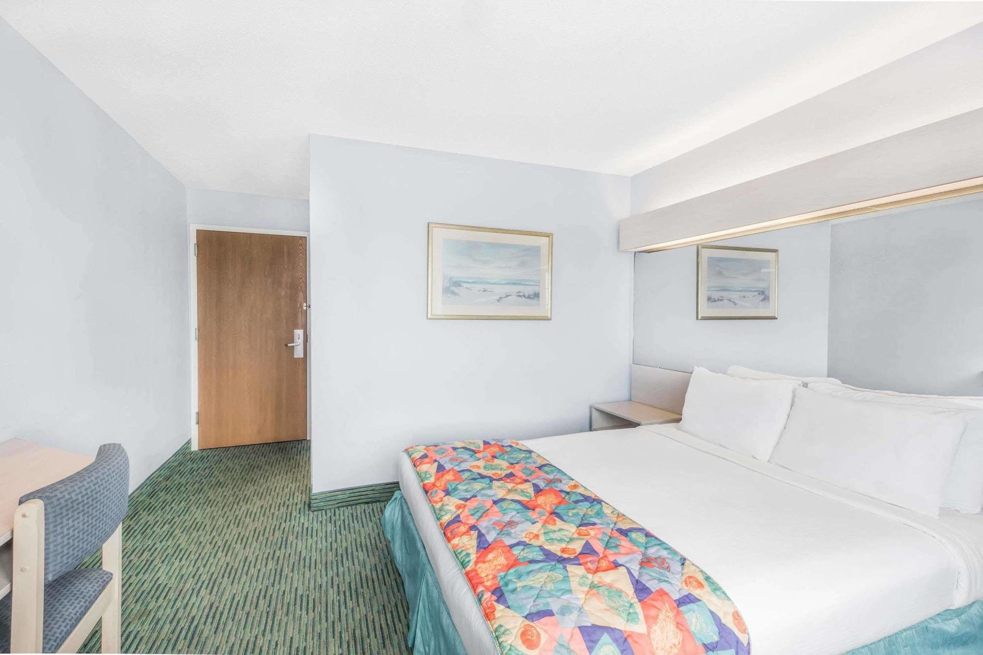 Microtel Inn & Suites By Wyndham Carolina Beach Exterior foto