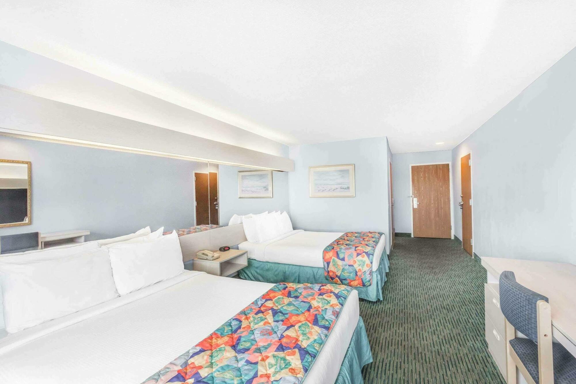Microtel Inn & Suites By Wyndham Carolina Beach Exterior foto
